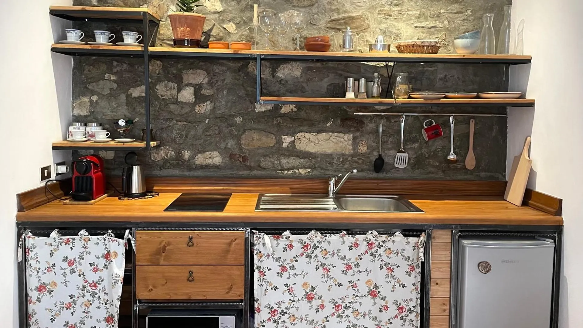 Semesterbostad Iris House - Casa Indipendente A Berat Villa Albanien